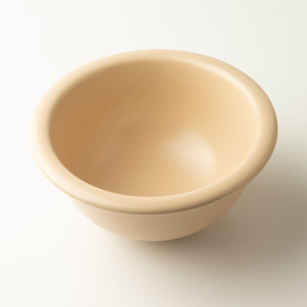 Ciotola in ceramica crema con supporto in legno – 14 cm