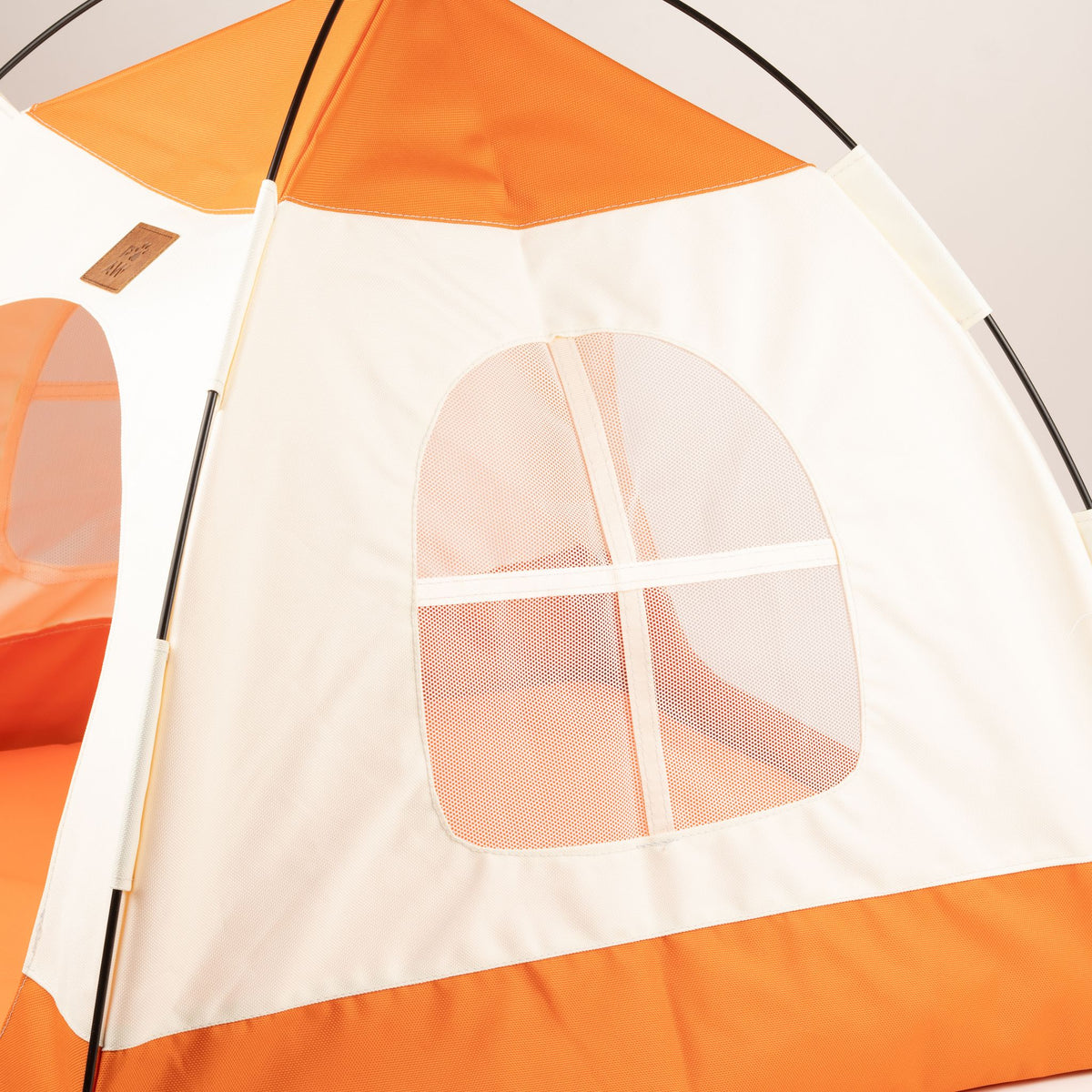 Cuccia a tenda beige e arancione – grande, 58 × 58 × 48 cm