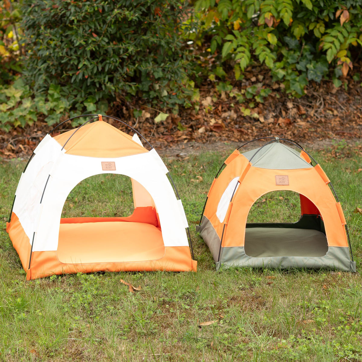 Cuccia a tenda beige e arancione – grande, 58 × 58 × 48 cm