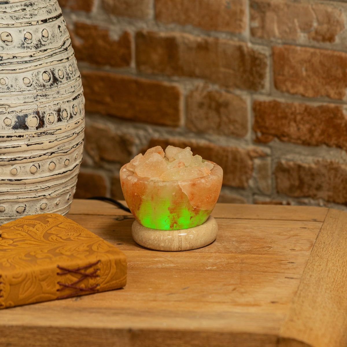 Lampada di sale "Braciere" USB con pietre di sale – luce multicolore