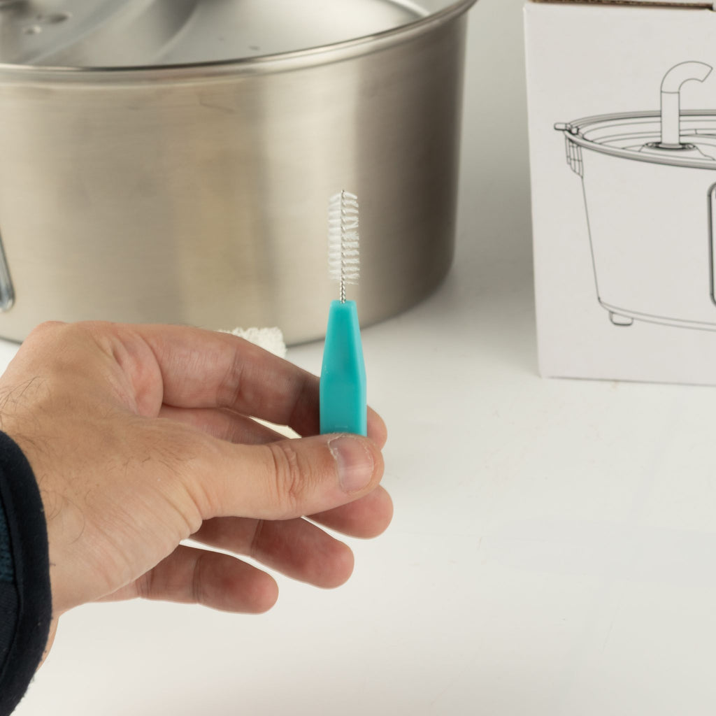 Fontanella elettrica per animali in acciaio inox – 2,5 litri, USB