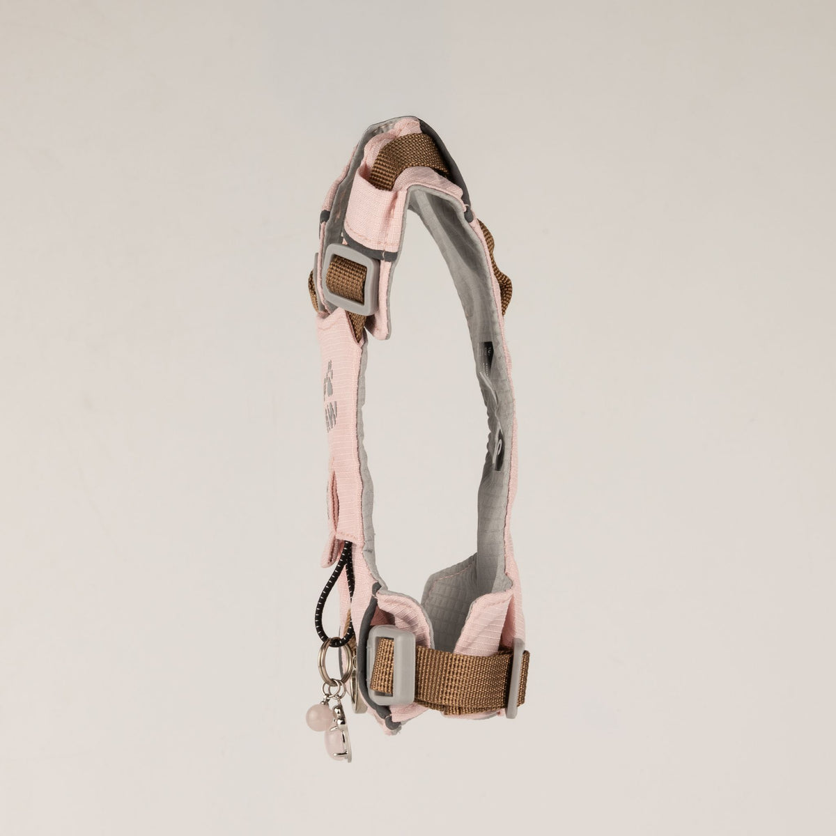 Pettorina Guardian rosa cipria con ciondolo in quarzo rosa – taglia XS (2–4 kg)