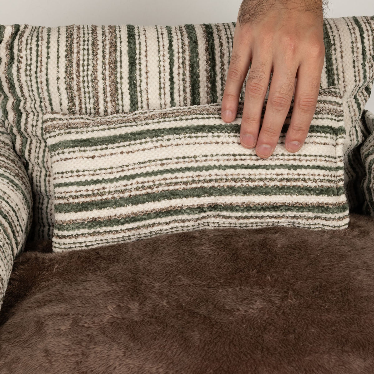 Cuccia a divanetto a righe marroni – media, 60 × 60 × 28 cm